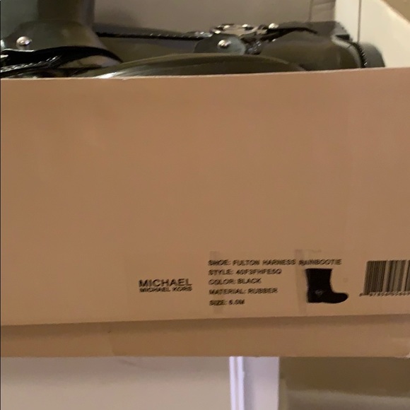 authentic MK Boots - Picture 2 of 3